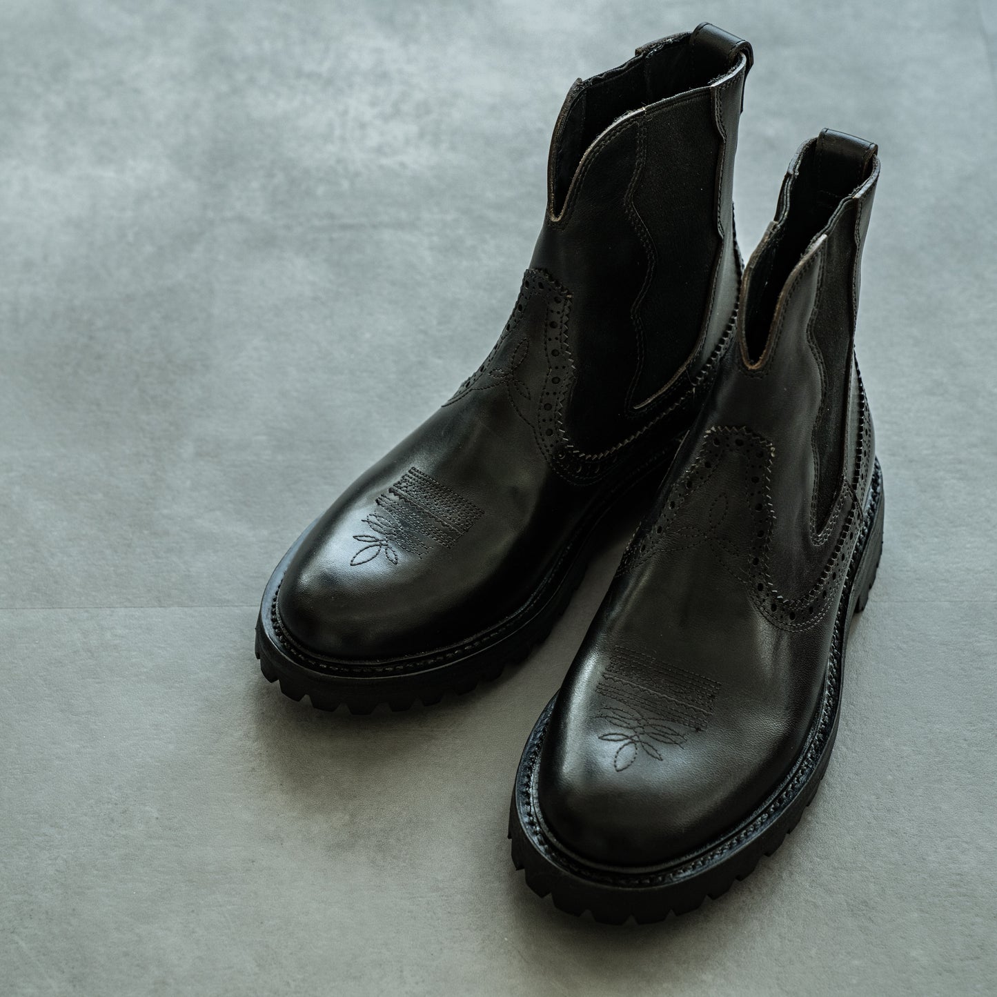 Western side gore boots