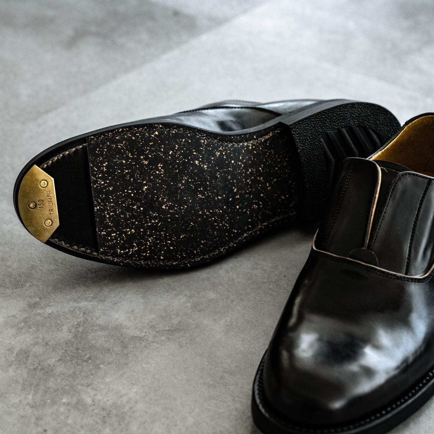 No lace shoes