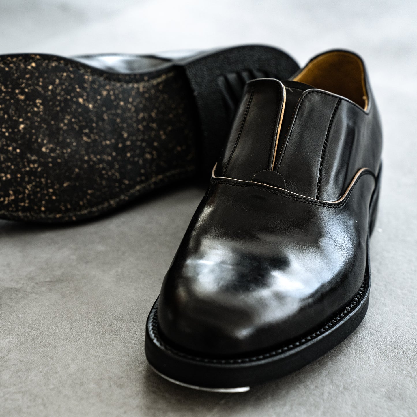 No lace shoes