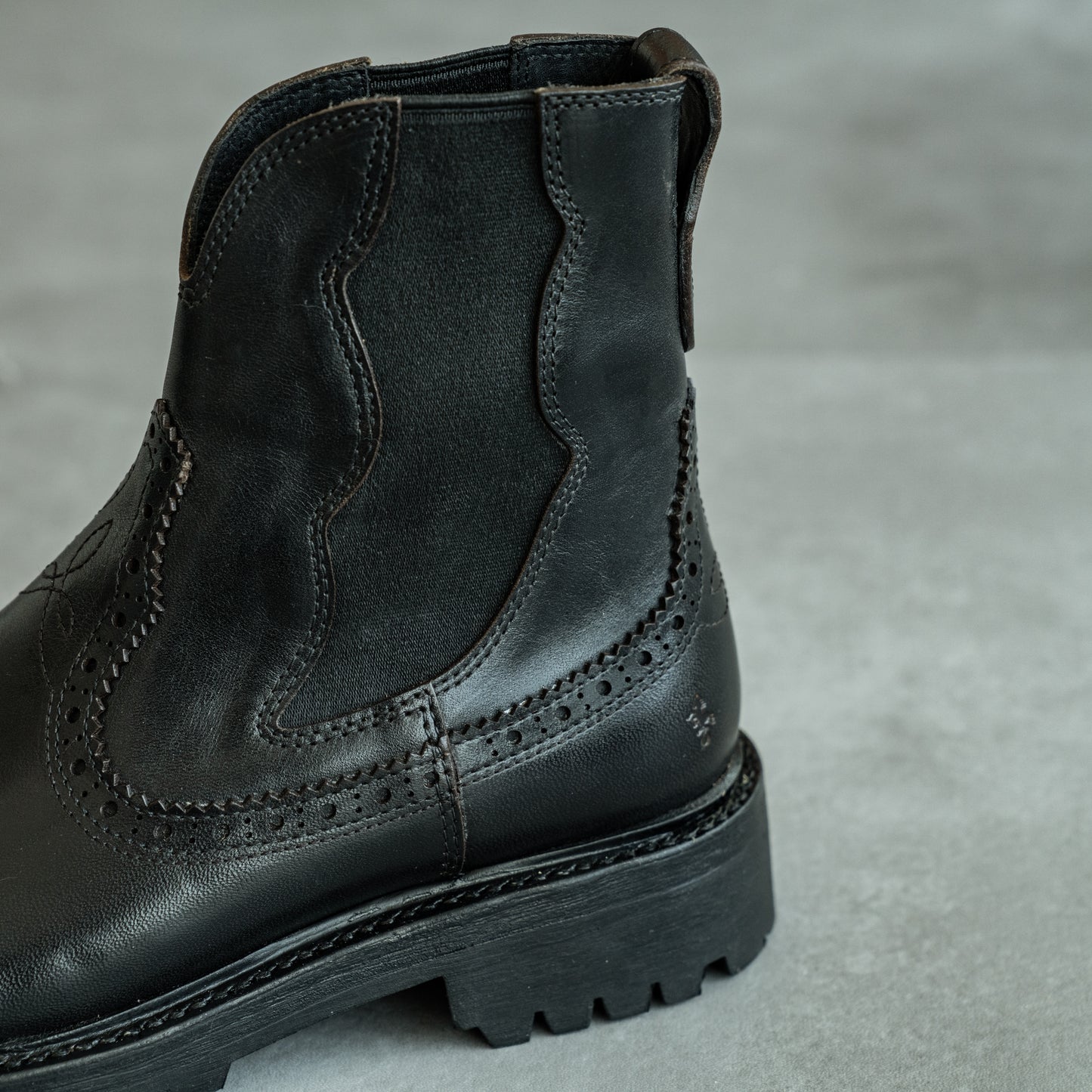 Western side gore boots