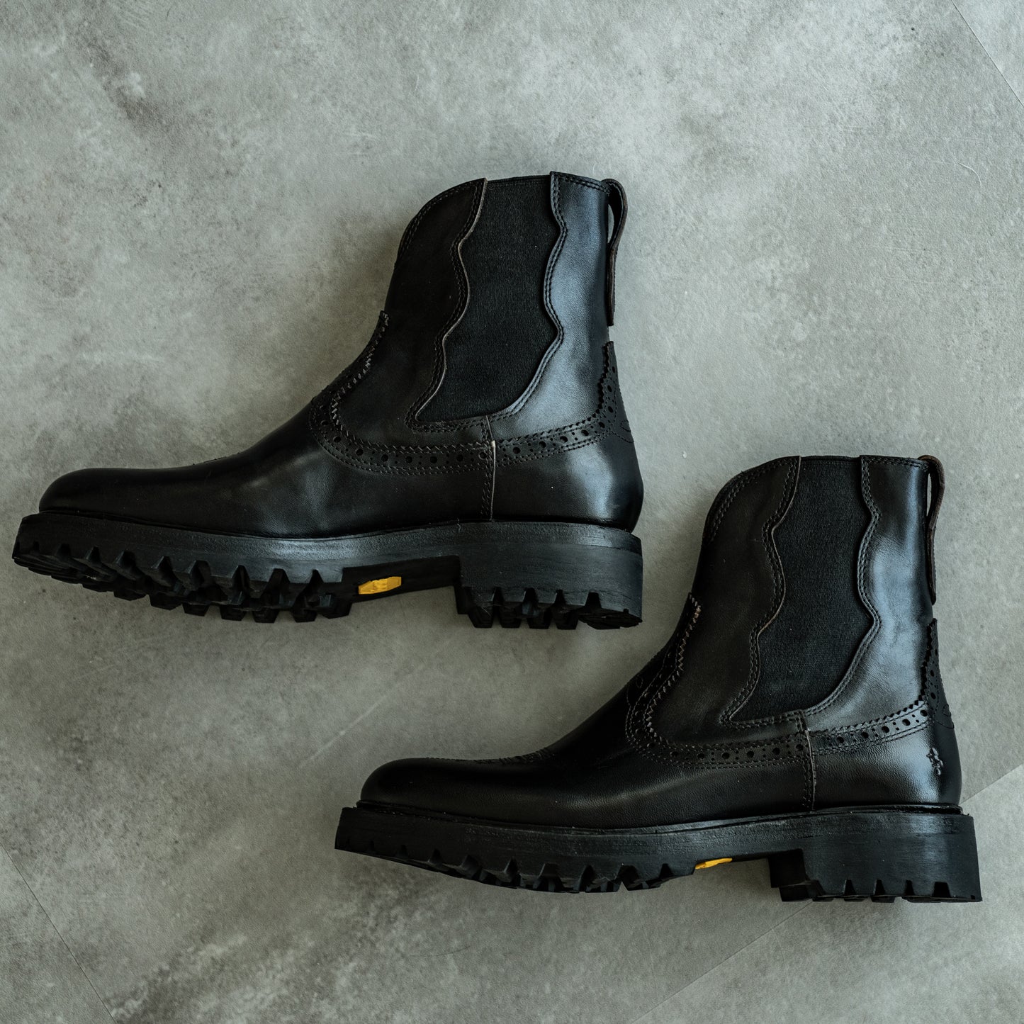 Western side gore boots