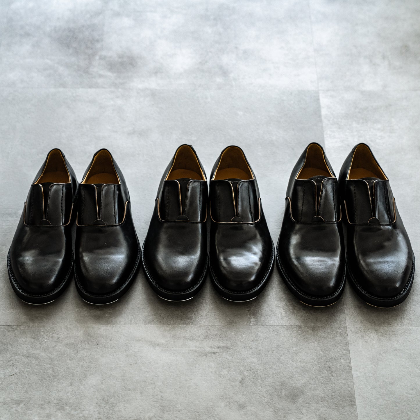 No lace shoes