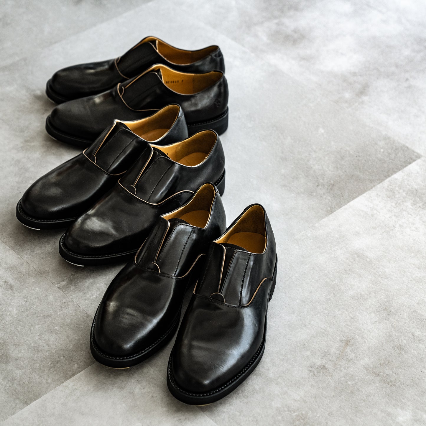 No lace shoes